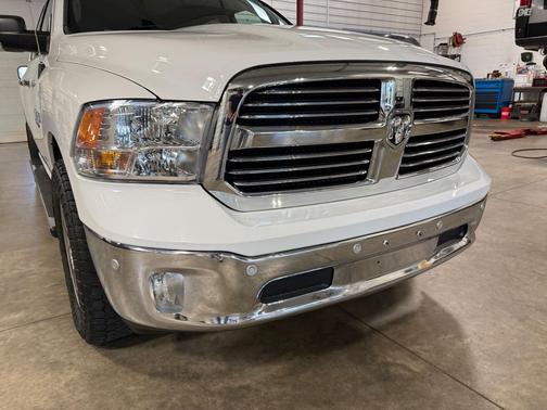 Bright White Clearcoat 2017 RAM 1500 Big Horn