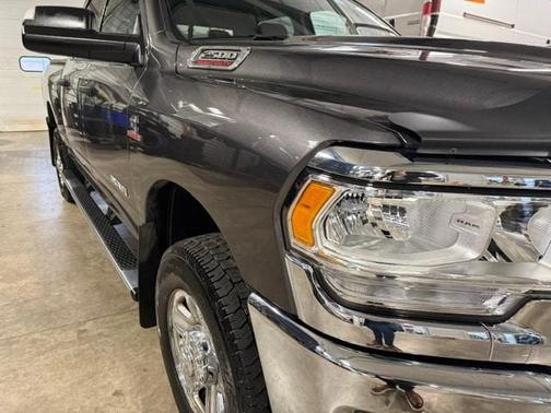 Granite Crystal Metallic Clearcoat 2019 RAM 2500 Tradesman Crew Cab 4x4 6'4' Box