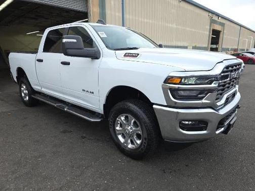 2025 RAM 2500 Big Horn Crew Cab 4x4 6'4' Box