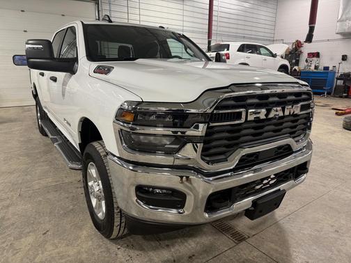 2025 RAM 2500 Big Horn Crew Cab 4x4 6'4' Box