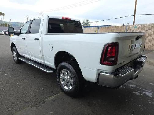 2025 RAM 2500 Big Horn Crew Cab 4x4 6'4' Box