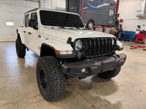 2022 Jeep Gladiator Altitude 4x4