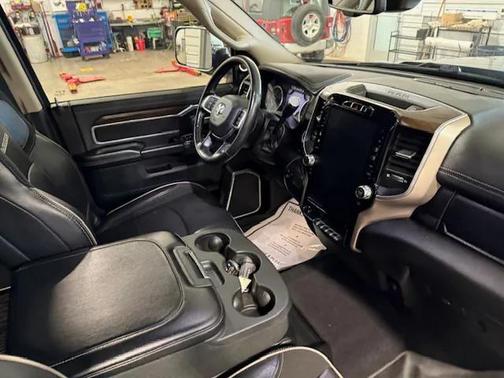 2022 RAM 2500 Laramie Mega Cab 4x4 6'4' Box