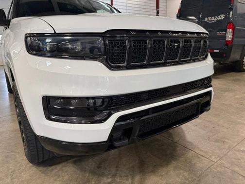 Bright White Clearcoat 2023 Jeep Grand Wagoneer L Series III Obsidian 4x4
