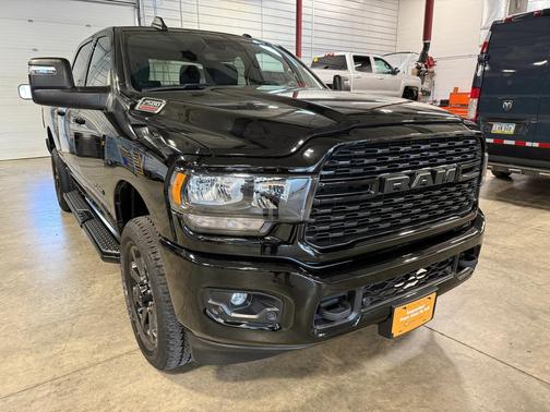 2024 RAM 2500 Big Horn Crew Cab 4x4 6'4' Box