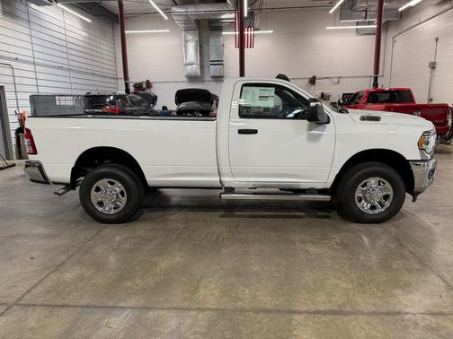 2023 RAM 3500 Tradesman Regular Cab 4x4 8' Box