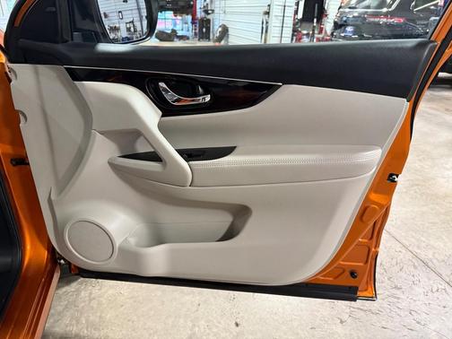 2017 Nissan Rogue Sport SL