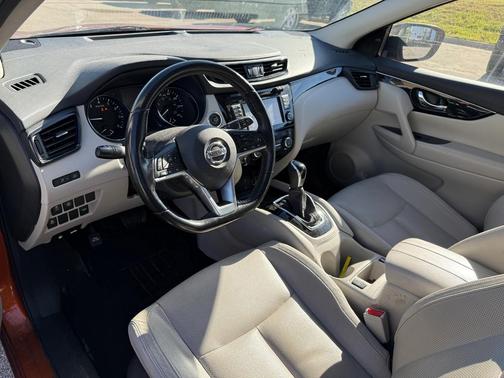 2017 Nissan Rogue Sport SL