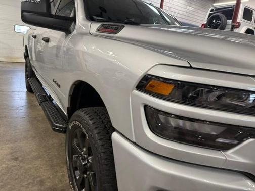 Silver Zynith 2026 RAM 2500 Big Horn Crew Cab 4x4 6'4' Box