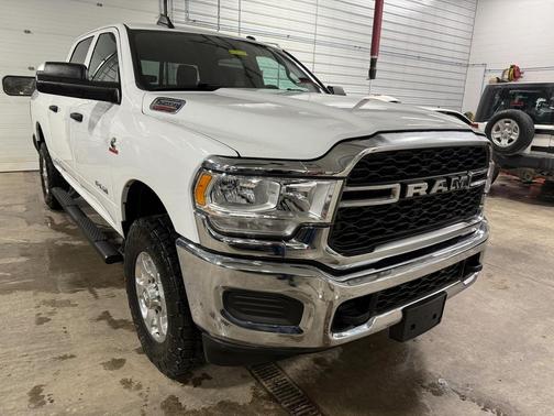 2021 RAM 2500 Tradesman Crew Cab 4x4 6'4' Box