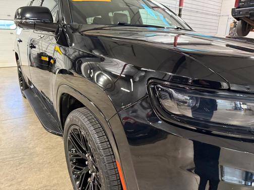 2024 Jeep Wagoneer Series II Carbide 4x4