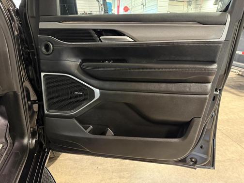 2024 Jeep Wagoneer Series II Carbide 4x4