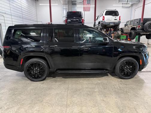 2024 Jeep Wagoneer Series II Carbide 4x4