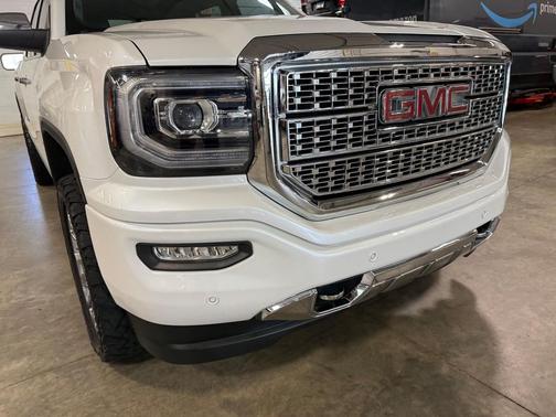 White Frost Tricoat 2018 GMC Sierra 1500 Denali