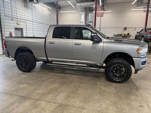 Billet Silver Metallic Clearcoat 2024 RAM 2500 Big Horn Crew Cab 4x4 6'4' Box