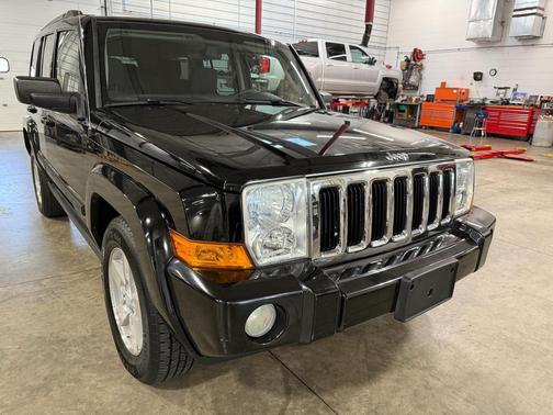 2008 Jeep Commander Sport