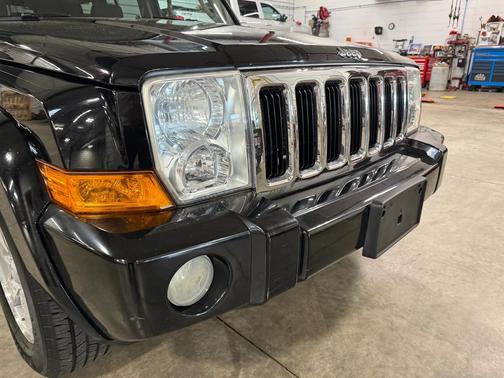 2008 Jeep Commander Sport
