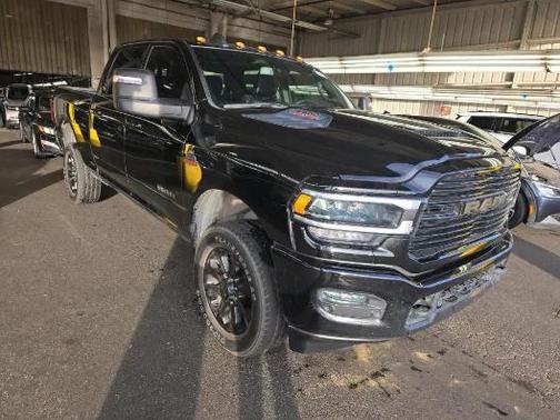 2023 RAM 2500 Laramie Crew Cab 4x4 6'4' Box