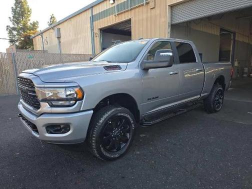 2024 RAM 2500 Big Horn Crew Cab 4x4