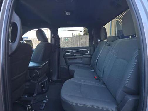 2024 RAM 2500 Big Horn Crew Cab 4x4