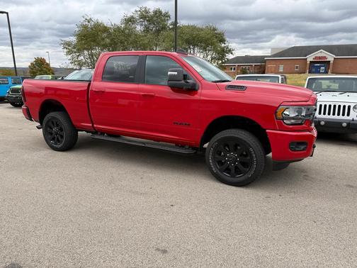 2024 RAM 2500 Big Horn Crew Cab 4x4 6'4' Box