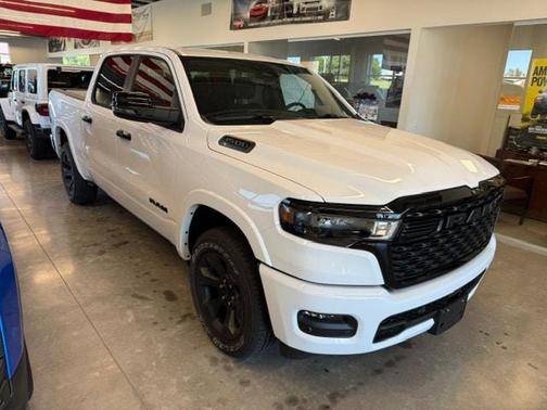 Bright White Clearcoat 2025 RAM 1500 Big Horn/Lone Star