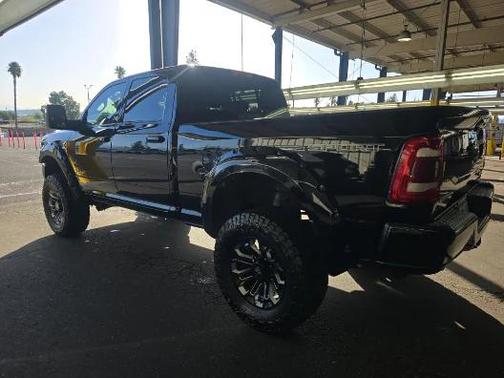 2023 RAM 2500 Big Horn Crew Cab 4x4 6'4' Box