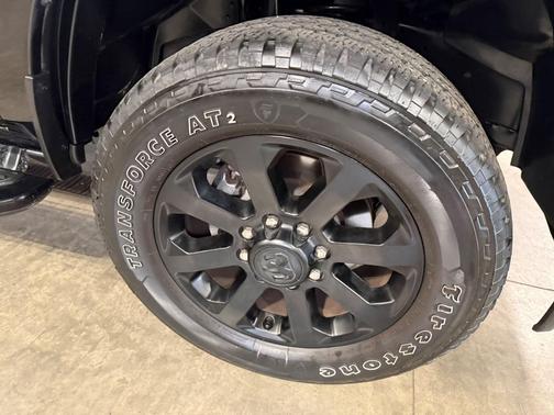 Diamond Black Crystal Pearlcoat 2024 RAM 2500 Big Horn Crew Cab 4x4 6'4' Box