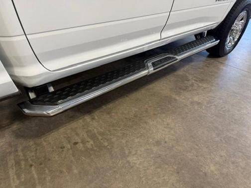 Bright White Clearcoat 2024 RAM 2500 Big Horn Crew Cab 4x4 6'4' Box