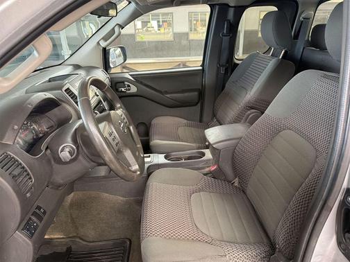 Brilliant Silver 2014 Nissan Frontier SV