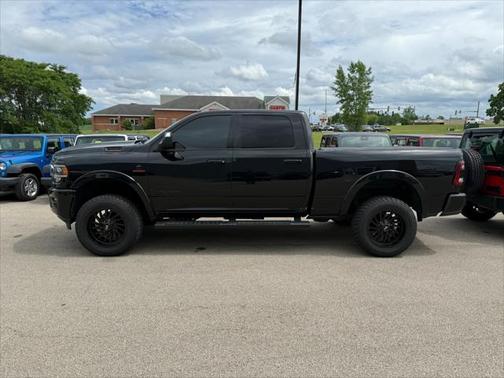 2022 RAM 2500 Laramie Crew Cab 4x4 6'4' Box