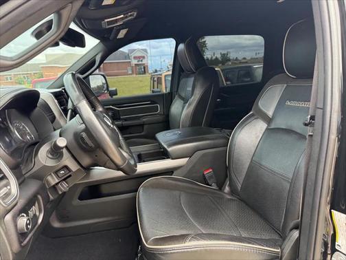 2022 RAM 2500 Laramie Crew Cab 4x4 6'4' Box