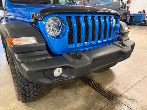 Hydro Blue Pearlcoat 2023 Jeep Wrangler Sport