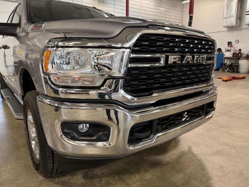 Billet Silver Metallic Clearcoat 2024 RAM 2500 Big Horn Crew Cab 4x4 6'4' Box