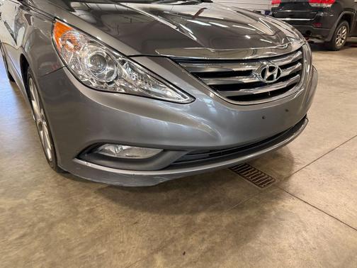 Harbor Gray Metallic 2014 Hyundai SONATA SE
