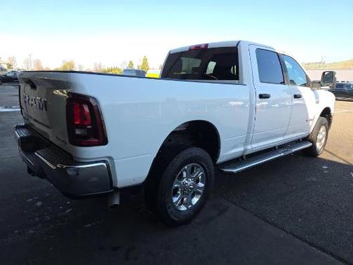 2025 RAM 2500 Big Horn Crew Cab 4x4 6'4' Box