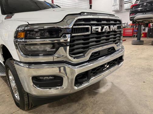 2025 RAM 2500 Big Horn Crew Cab 4x4 6'4' Box