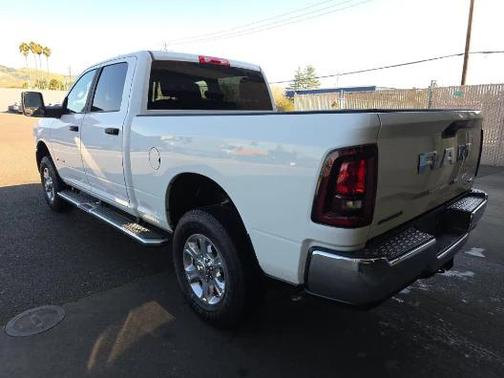 2025 RAM 2500 Big Horn Crew Cab 4x4 6'4' Box