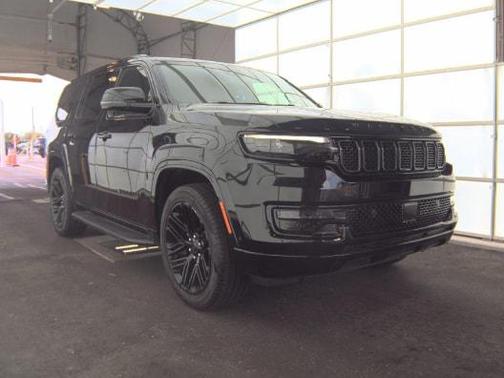 Diamond Black Crystal Pearlcoat 2025 Jeep Wagoneer Series II 4x4
