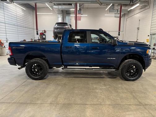 2024 RAM 2500 Big Horn Crew Cab 4x4 6'4' Box