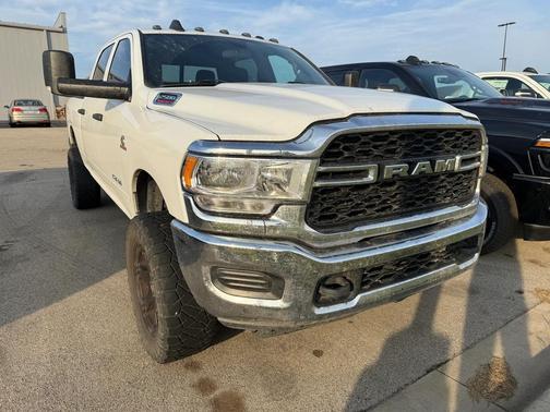 2021 RAM 2500 Tradesman Crew Cab 4x4 6'4' Box
