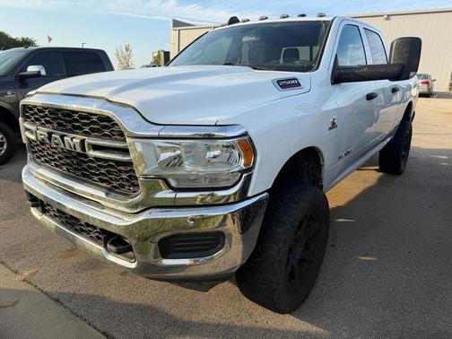 2021 RAM 2500 Tradesman Crew Cab 4x4 6'4' Box