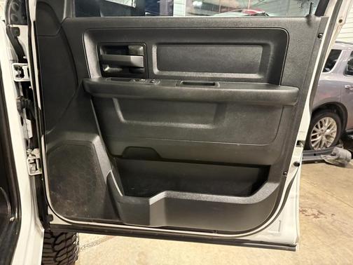 2021 RAM 2500 Tradesman Crew Cab 4x4 6'4' Box