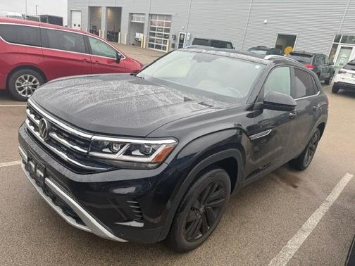 Deep Black Pearl 2020 Volkswagen Atlas Cross Sport 4Motion