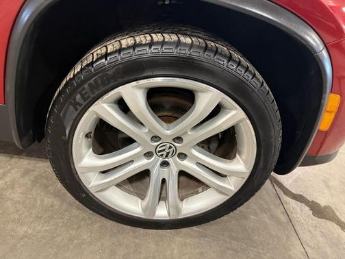 2013 Volkswagen Tiguan SEL