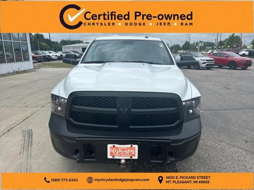2022 RAM 1500 Classic Tradesman Crew Cab 4x4 57' Box
