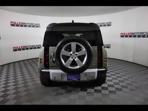 Photo 4 of 30 of 2020 Land Rover Defender First Edition