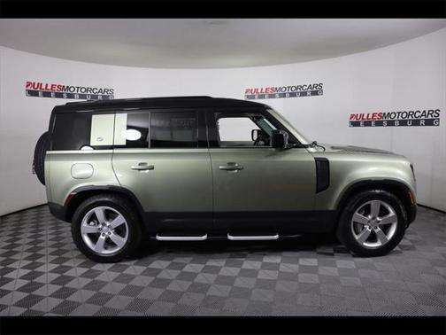 Photo 2 of 30 of 2020 Land Rover Defender First Edition