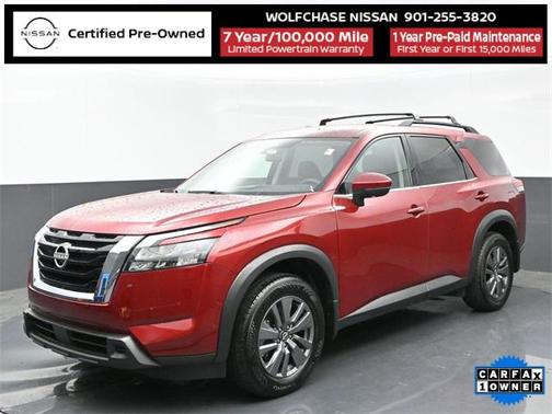 2024 Nissan Pathfinder SV