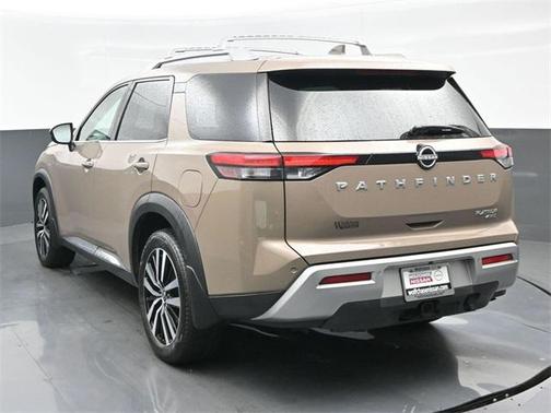 2024 Nissan Pathfinder Platinum